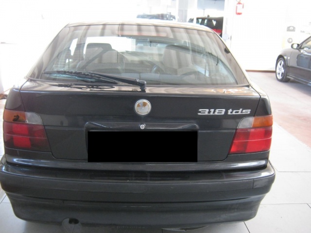 BMW 318 tds turbodiesel cat Compact Immagine 3