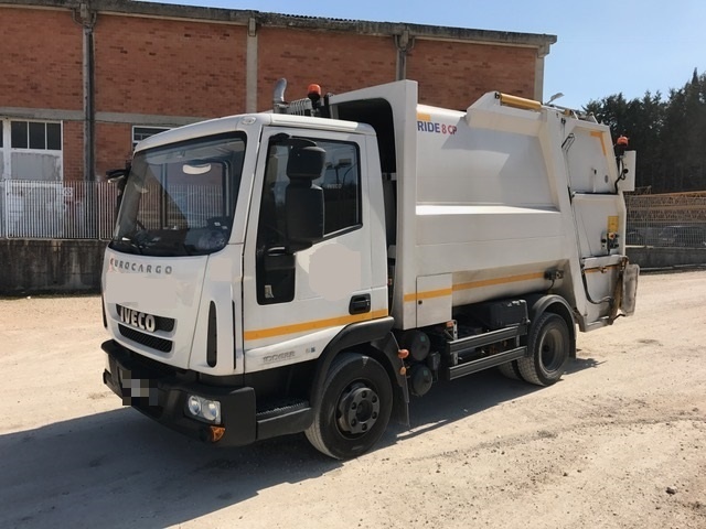 IVECO EUROCARGO ML 100E22/P ANNO 2015 KM 16457 Immagine 1