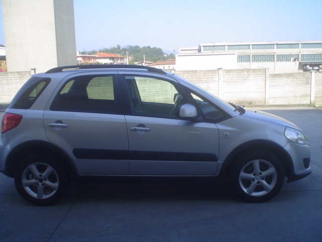 SUZUKI SX4 1.9 DDiS 4WD Outdoor VISTA E PIACIUTA Immagine 1