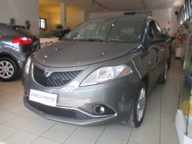 lancia ypsilon 1.2 69 cv 5 porte gold my19 vari colori anno 2019