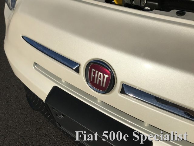 FIAT 500e FIAT 500 ELETTRICA BEV ABARTH LOOK PEARL WHITE