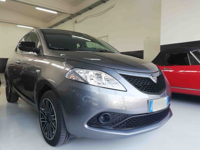 lancia ypsilon 1.2 69 cv 5 porte gold - ok gpl! anno 2018