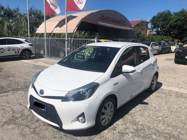 toyota yaris 1.5 hybrid 5 porte lounge più anno 2013