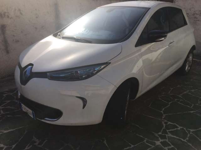 renault zoe 58cv no batterie "venduta nello stato" anno 2014