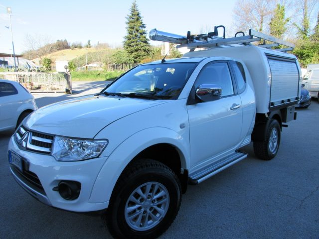 mitsubishi l200 2.5 di-d/136cv cab intense dpf officina mobile anno 2014