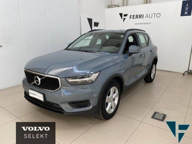 VOLVO XC40 T2 Geartronic Momentum Core 