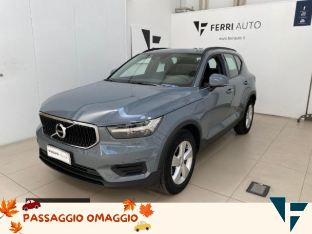 VOLVO XC40 T2 Geartronic Momentum Core 