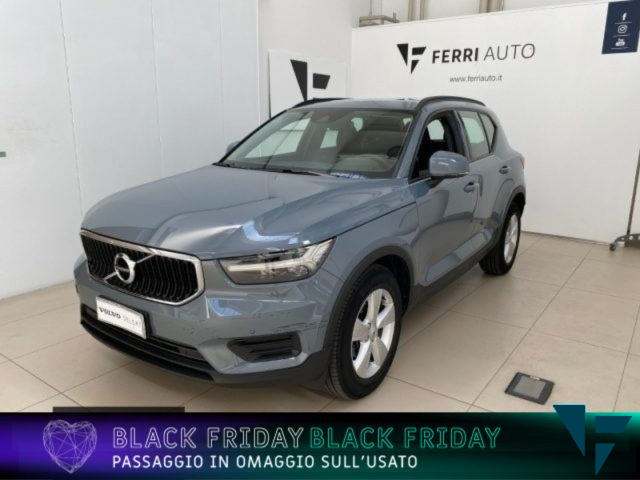 VOLVO XC40 T2 Geartronic Momentum Core 