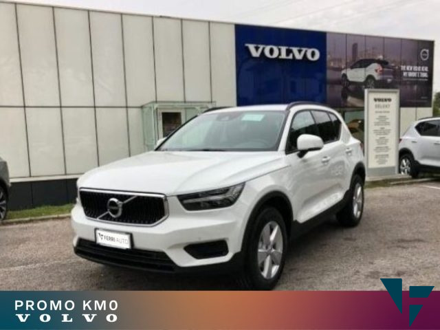 VOLVO XC40 T2 Geartronic Momentum Core 