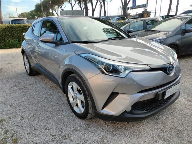 toyota c-hr 1.8hybrid e-cvt active .. anno 2017