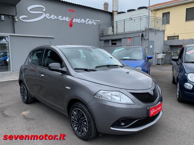 lancia ypsilon 1.2 69 cv 5 porte gold *neo patentati* anno 2019