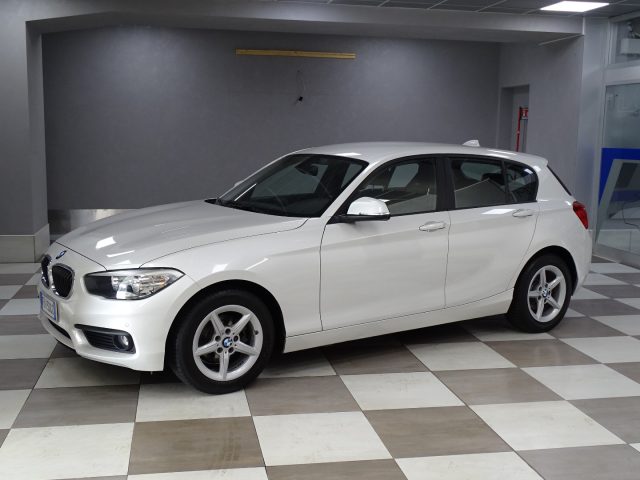 BMW 116 Bianco pastello