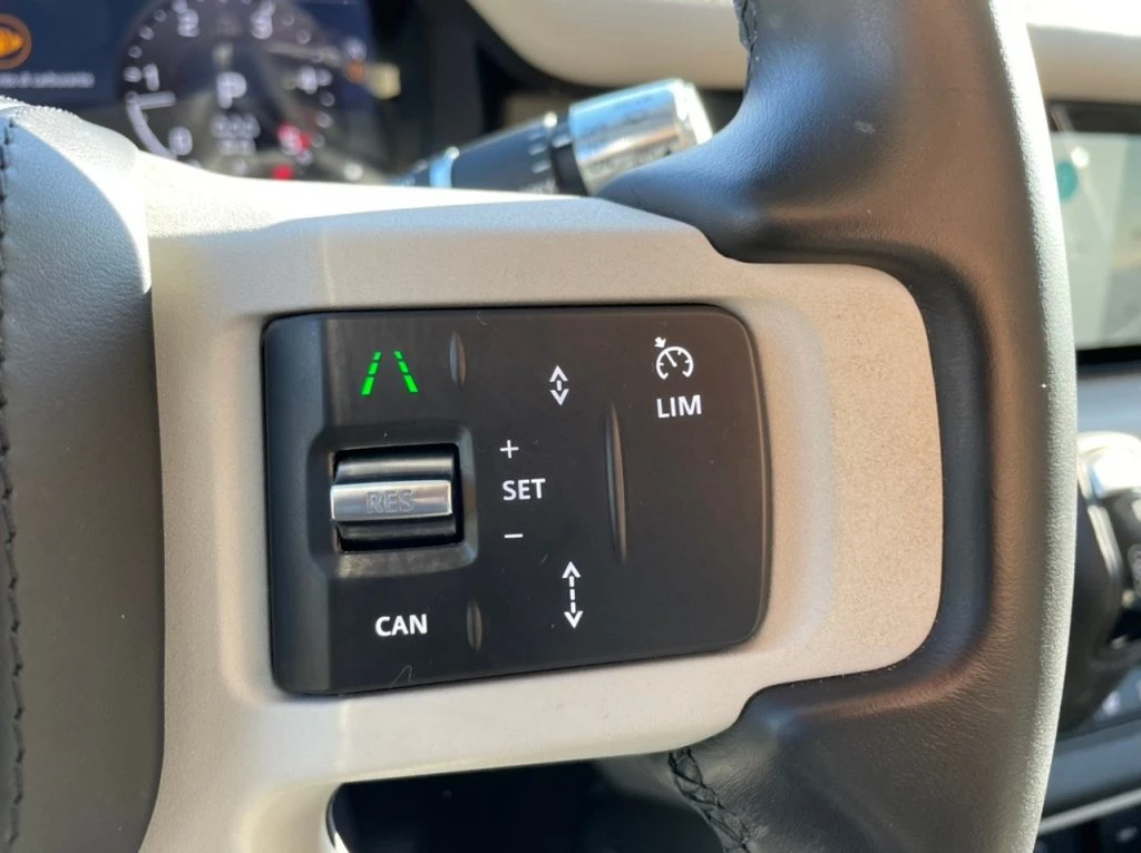 LAND ROVER Defender 110 3.0D I6 250 CV AWD Auto X-Dynamic HSE 7 POSTI - 10