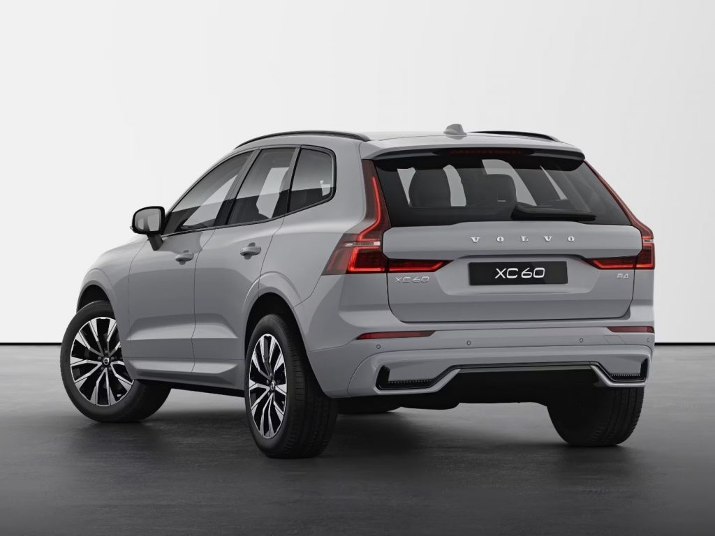 Auto Nuova VOLVO XC60 B4 (b) Plus Dark Aut. - MY24 - Motorsclub.com ...