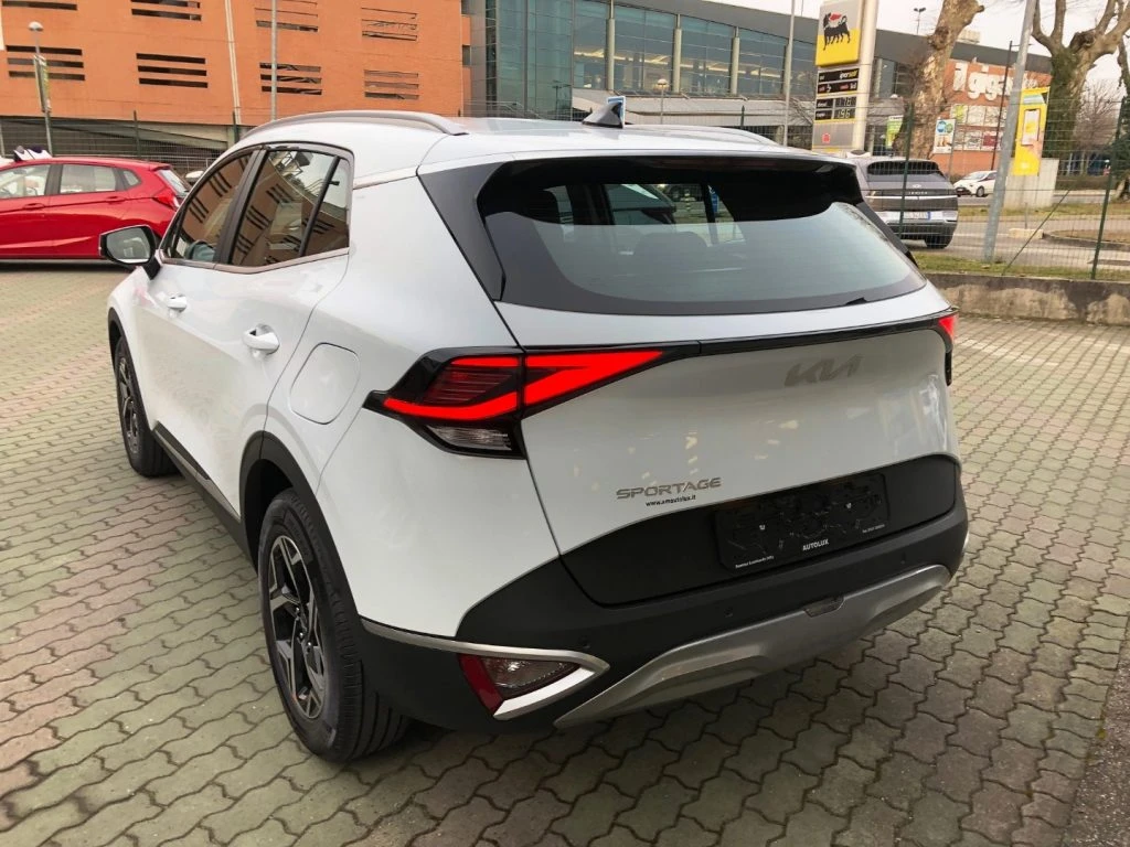 KIA Sportage 1.6 TGDi MHEV 150Cv Business - 6
