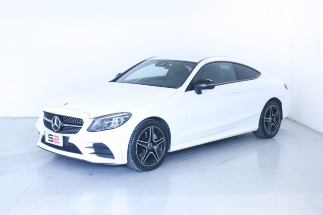 MERCEDES-BENZ C 300 d Auto 4Matic Coupé AMG Pack/RETROCAMERA 