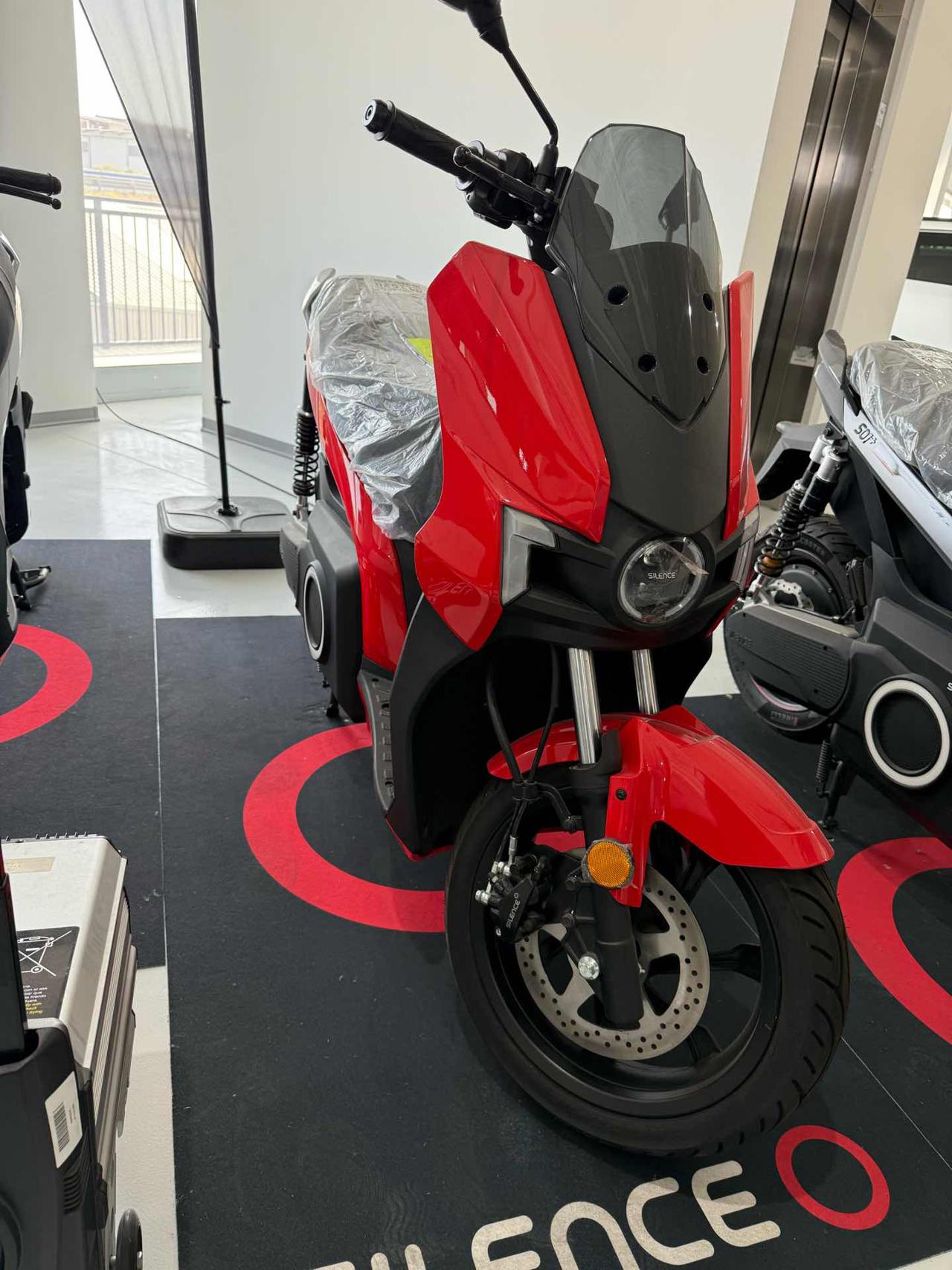 SILENCE S01 e-scooter 125 - 2