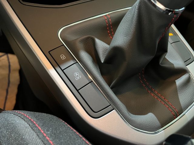 SEAT Arona 1.0 TGI FR “18 FR SPORT+NAVI+FULL LED+TELECAM+BRAC