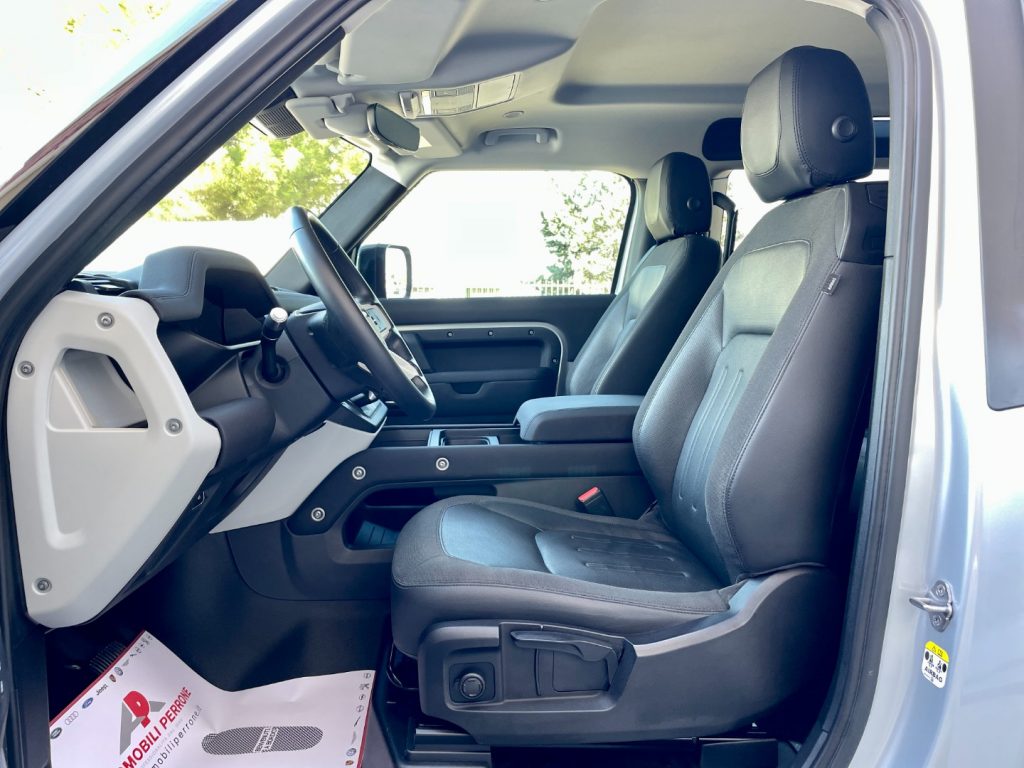 LAND ROVER Defender 90 3.0D I6 250cv MHEV AWD Auto S - 7