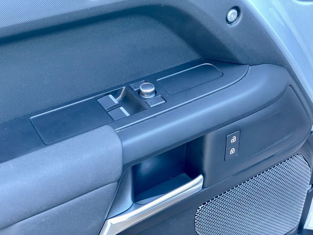 LAND ROVER Defender 90 3.0D I6 250cv MHEV AWD Auto S - 26