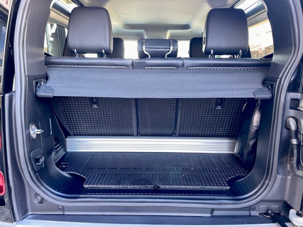 LAND ROVER Defender 90 3.0D I6 250cv MHEV AWD Auto S - 27