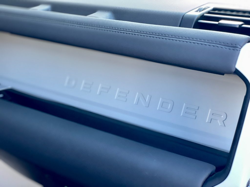 LAND ROVER Defender 90 3.0D I6 250cv MHEV AWD Auto S - 29