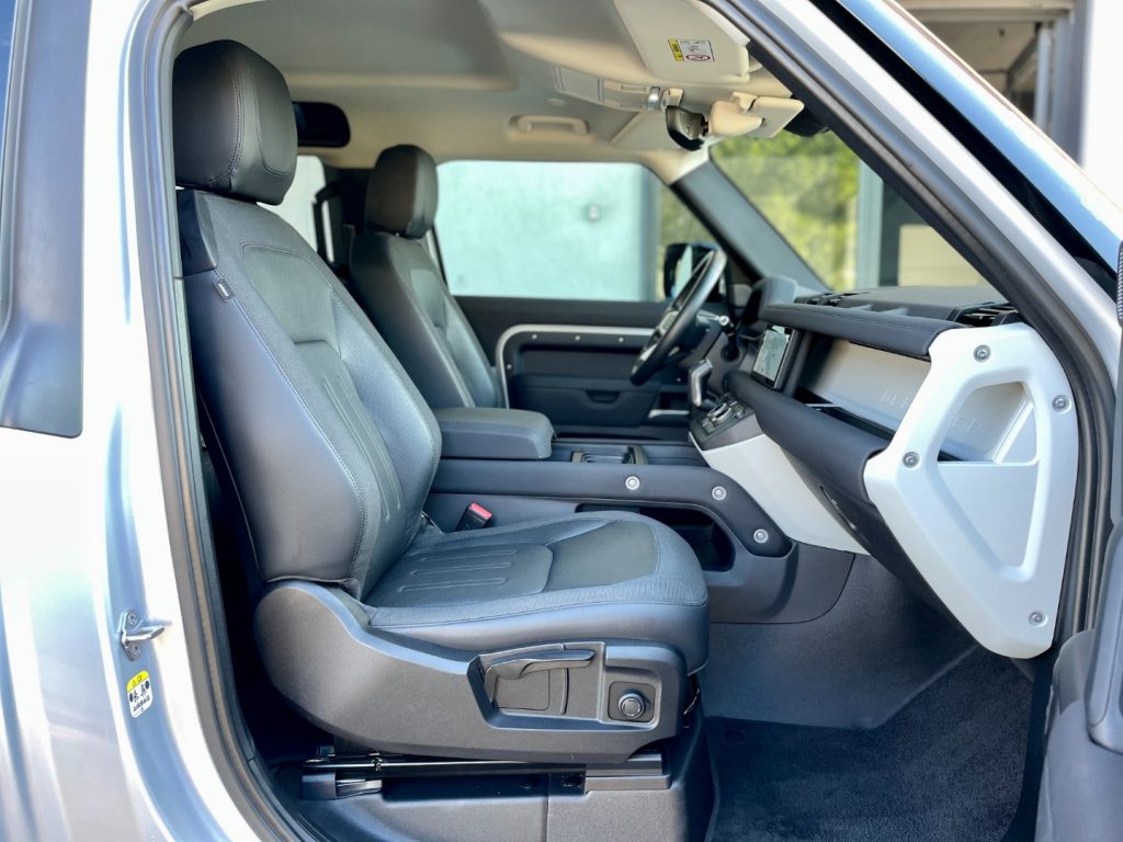 LAND ROVER Defender 90 3.0D I6 250cv MHEV AWD Auto S - 12