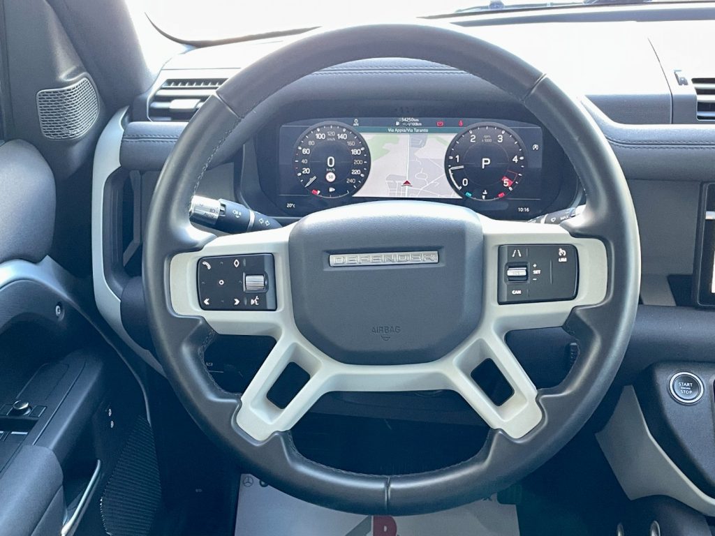 LAND ROVER Defender 90 3.0D I6 250cv MHEV AWD Auto S - 31