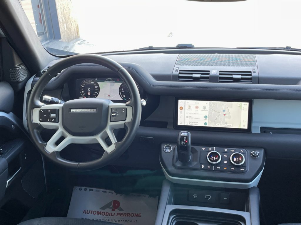 LAND ROVER Defender 90 3.0D I6 250cv MHEV AWD Auto S - 32