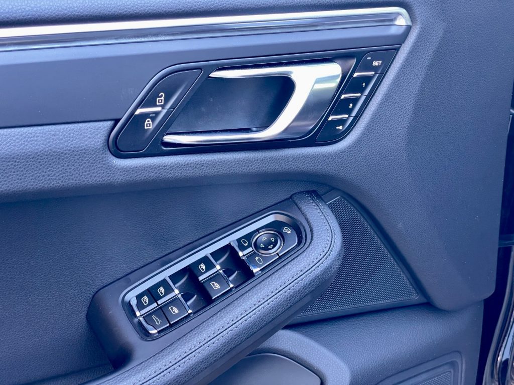 PORSCHE Macan 2.0i (Tetto/PASM/Sed.Vent./FULL-3.100 km) - 17