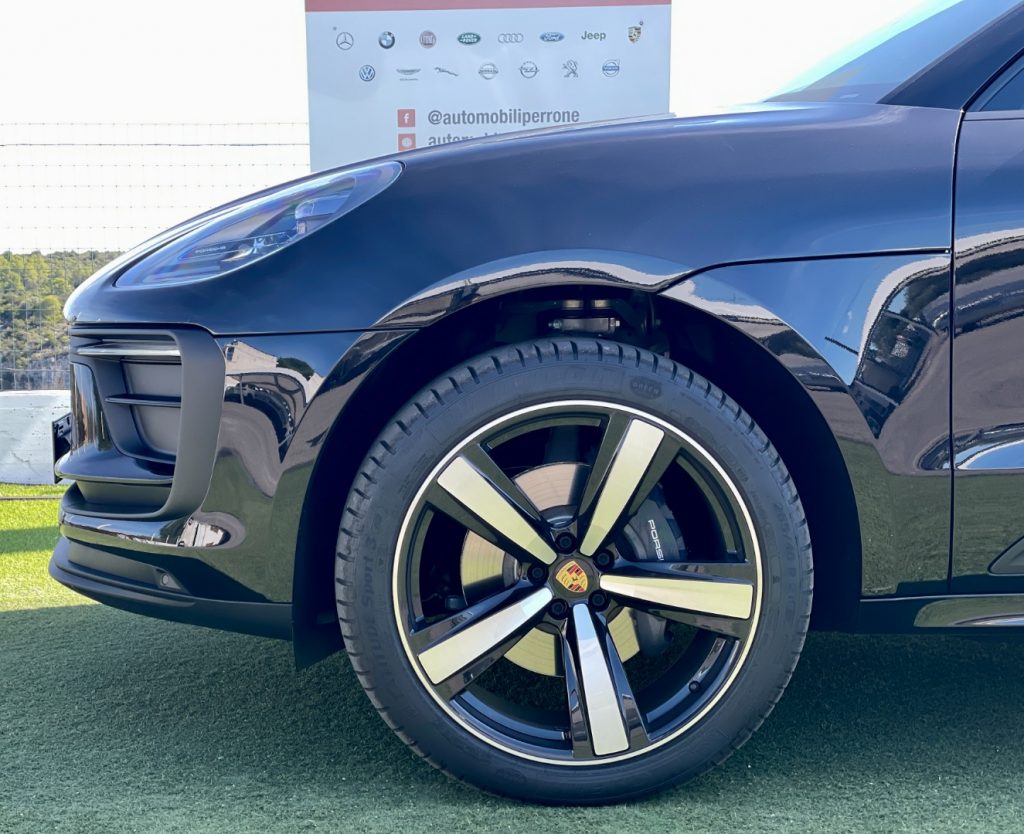 PORSCHE Macan 2.0i (Tetto/PASM/Sed.Vent./FULL-3.100 km) - 46