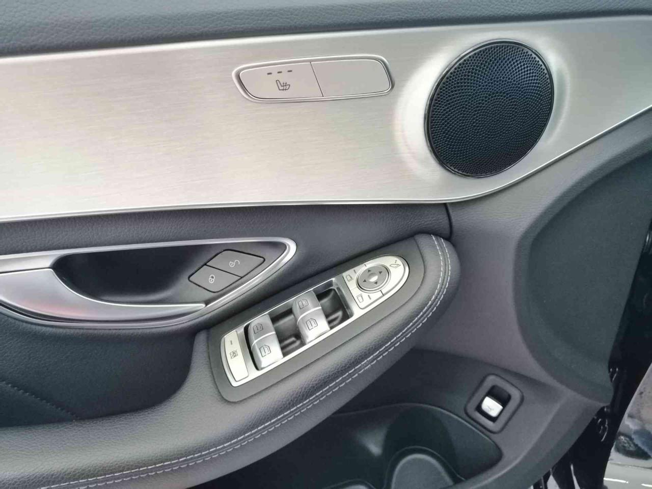 MERCEDES-BENZ C 200 d Premium - sportelli-interni