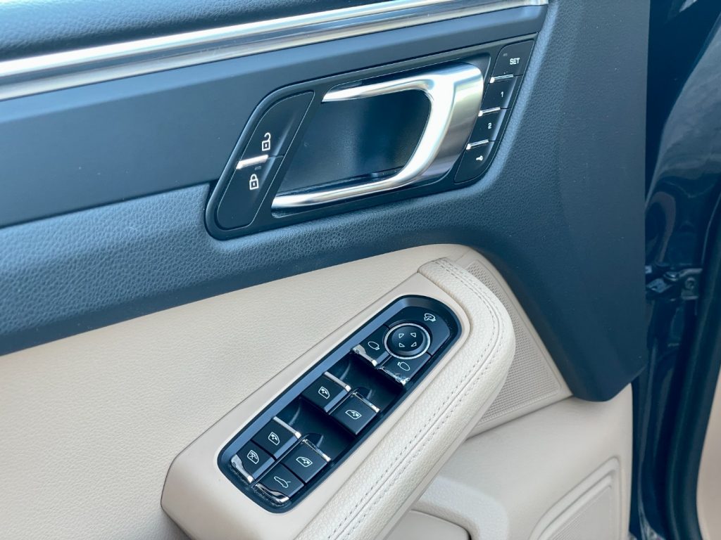 PORSCHE Macan 2.0 265cv (TETTO/PELLE BEIGE/SED.VENT./PDLSPlus) - 30