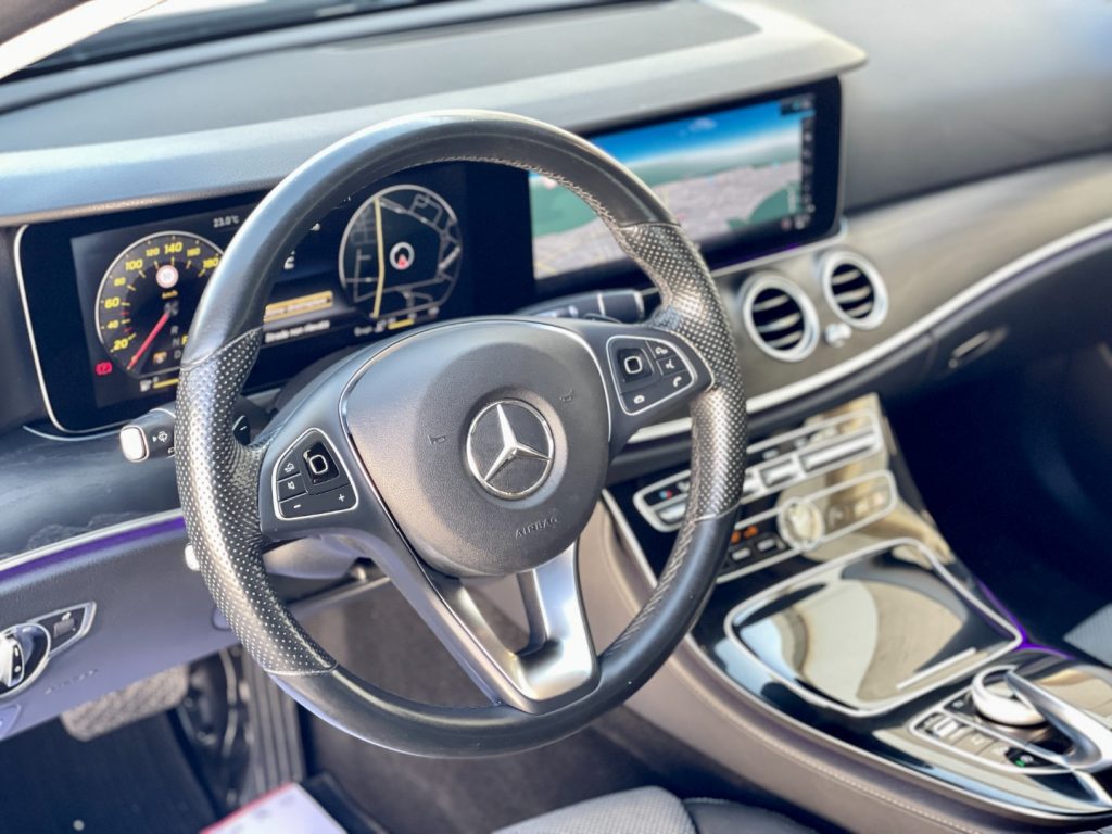 MERCEDES-BENZ E 220 d Sport (Virtual/Navi/Retro/LED) - 20