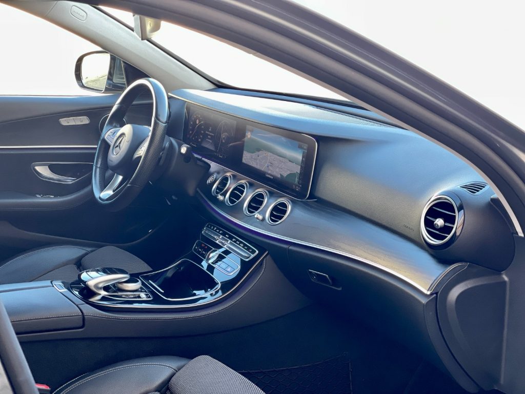 MERCEDES-BENZ E 220 d Sport (Virtual/Navi/Retro/LED) - 12