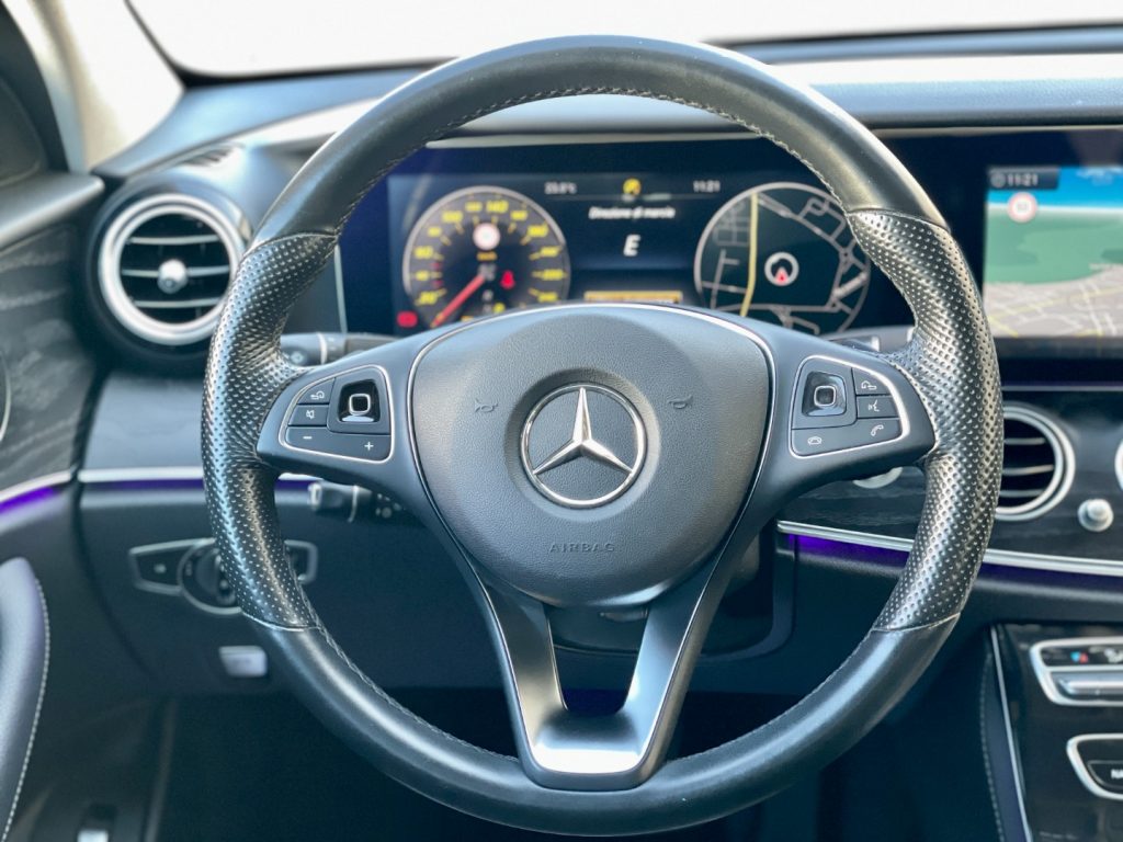 MERCEDES-BENZ E 220 d Sport (Virtual/Navi/Retro/LED) - 21