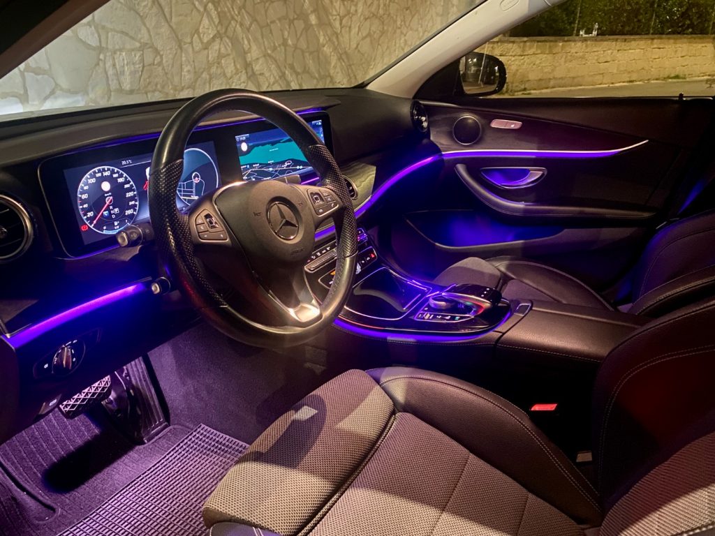 MERCEDES-BENZ E 220 d Sport (Virtual/Navi/Retro/LED) - 28