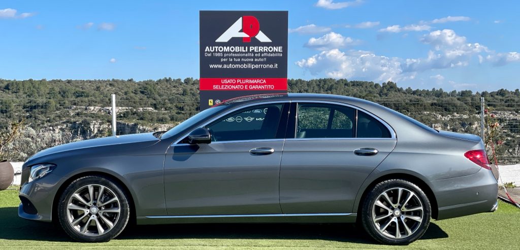 MERCEDES-BENZ E 220 d Sport (Virtual/Navi/Retro/LED) - 3