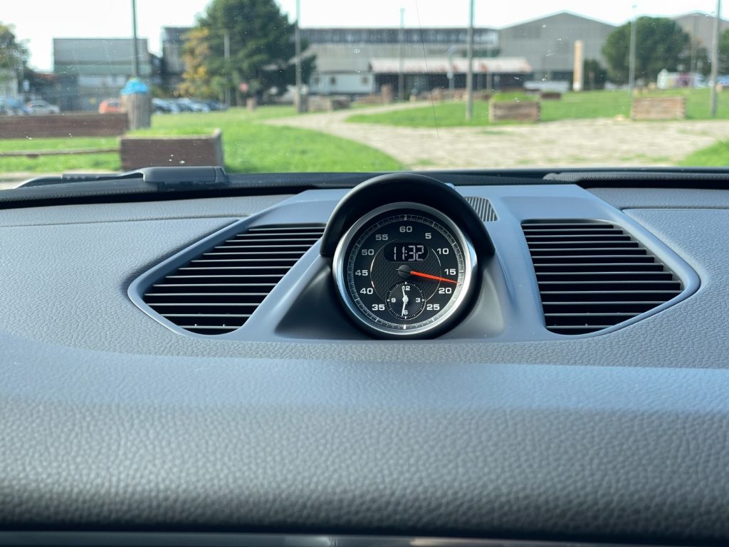 PORSCHE 991 3.0 Carrera 4 GTS Coupé - Porsche Approved - 30