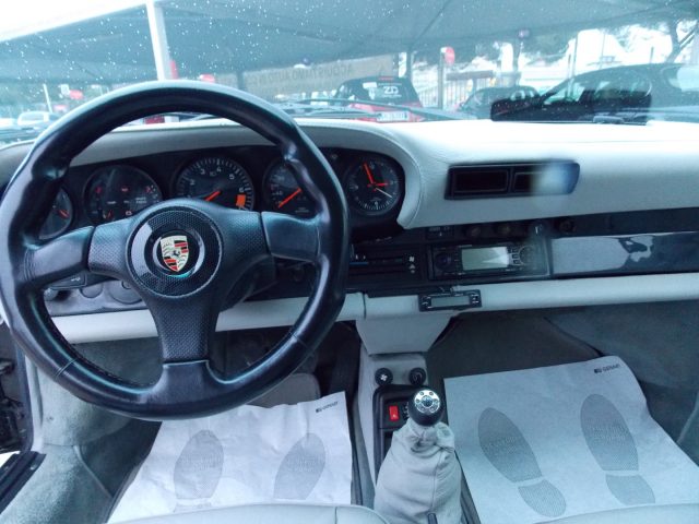 PORSCHE 911 Carrera 3.2 Coupé