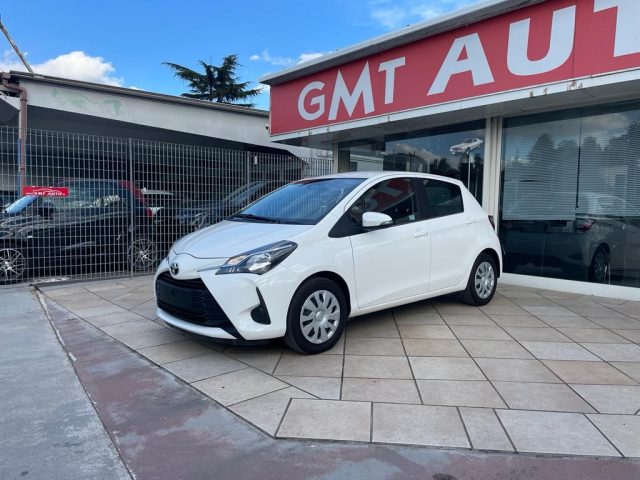 TOYOTA Yaris Bianco pastello