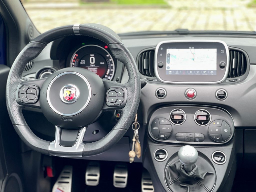 ABARTH 595 C 1.4 Turbo T-Jet 165cv Turismo - FULL - 25