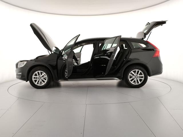 VOLVO V60 Cross Country D3 Geartronic Momentum