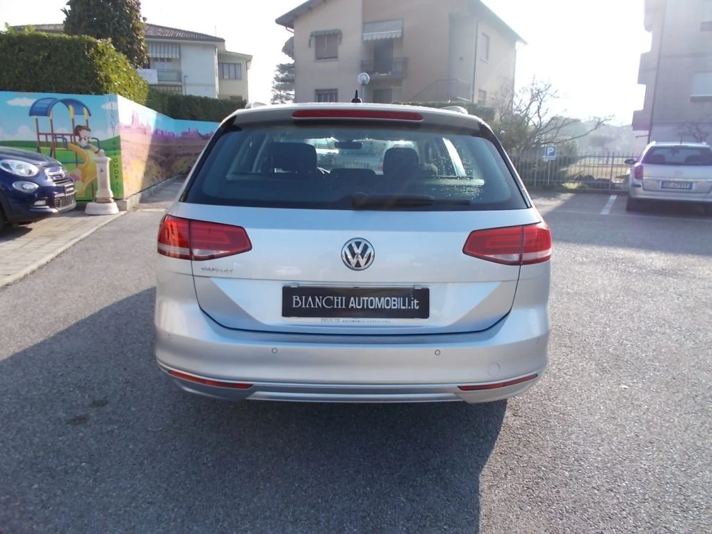 VOLKSWAGEN Passat Variant 2.0 TDI DSG Business BlueMotion Tech - 6