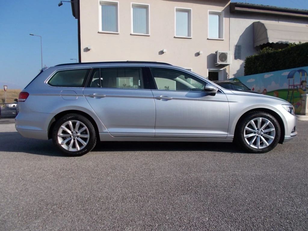 VOLKSWAGEN Passat Variant 2.0 TDI DSG Business BlueMotion Tech - 5