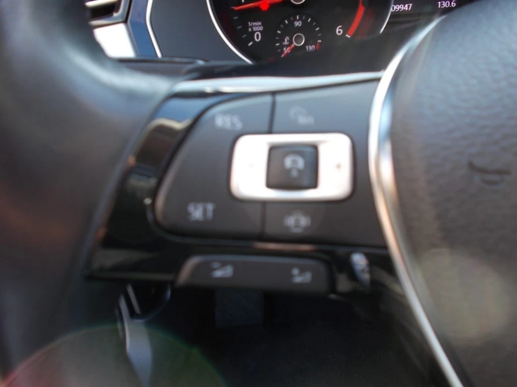 VOLKSWAGEN Passat Variant 2.0 TDI DSG Business BlueMotion Tech - 17