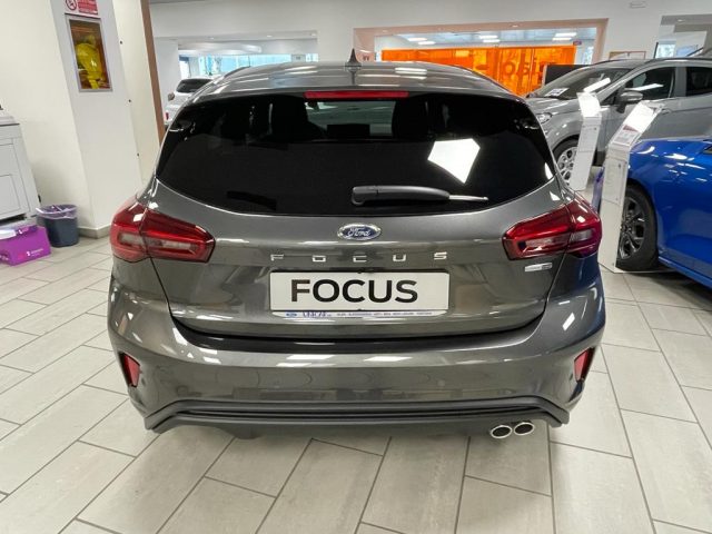 Ford Focus  benzina/elettrica - dettaglio 5