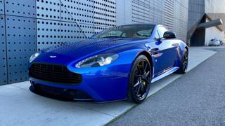 Aston Martin V8  - Foto 1
