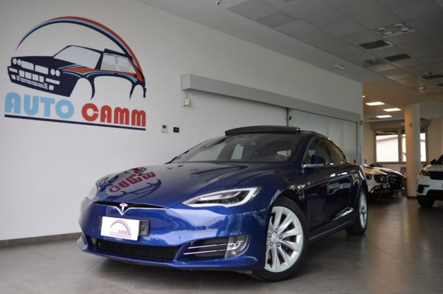 TESLA Model S Blu pastello