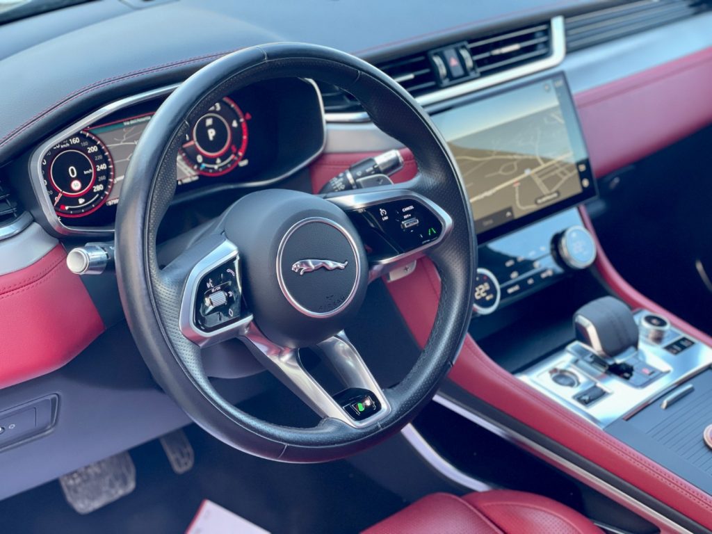 JAGUAR F-Pace 2.0d D200 AWD R-Dynamic SE - 6